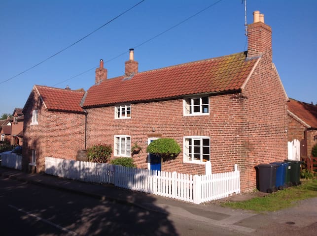 18th Century Country Cottage-Central Location!