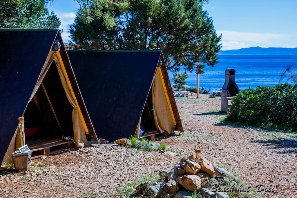 Beach Hut Diki - Garden view
