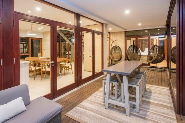 Paradise in Dunsborough – opposite Beach! gallery image 3