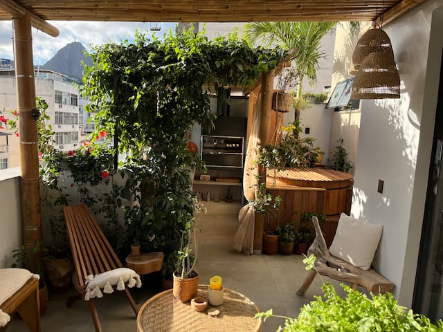 Apê Copa, Ofuro, banheira, terraço