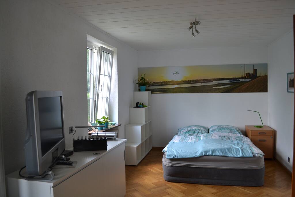 Bed in Room 1