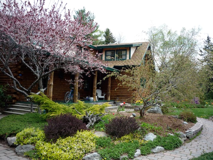 Sunny Room Overlooking Gardens Houses for Rent in Trenton, Maine