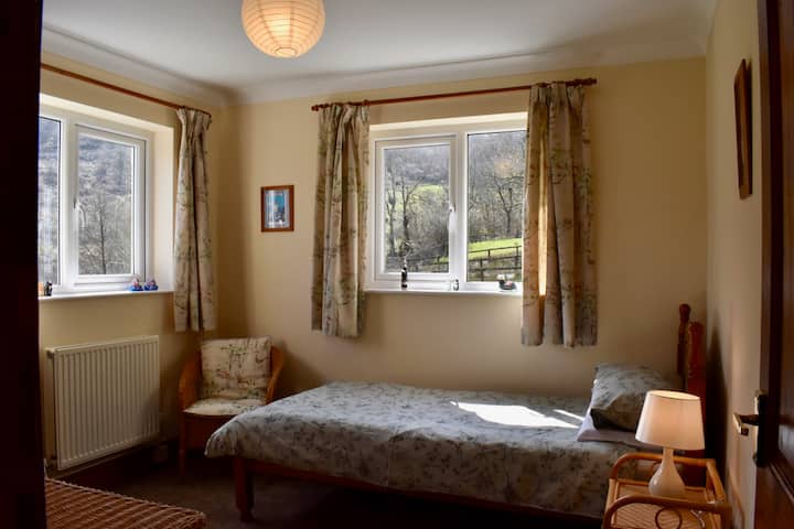 Chumba cha kulala cha mtu mmoja 2