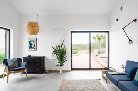 Top Airbnb: Oceanview: Modern villa „Casa vista do mar“ in Vila Do Bispo E Raposeira