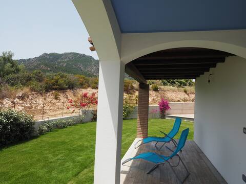 Villa Calipso, sea view, 400 m from the beach