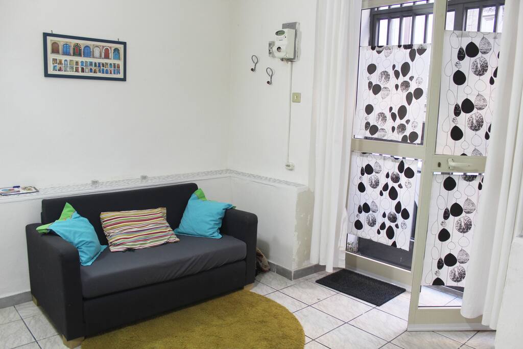 Entrance / living room