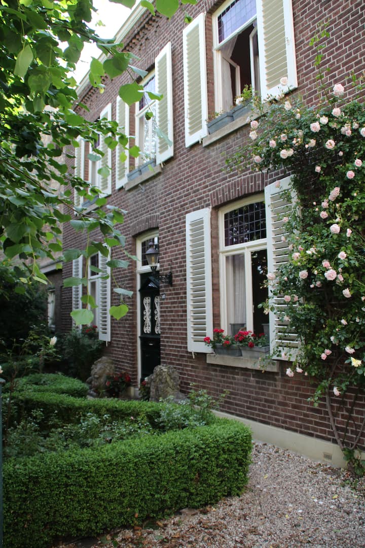 Annelies Place to B& B kamer Lotte