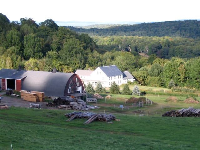 Sunrise Farm, Historic Farm-stay