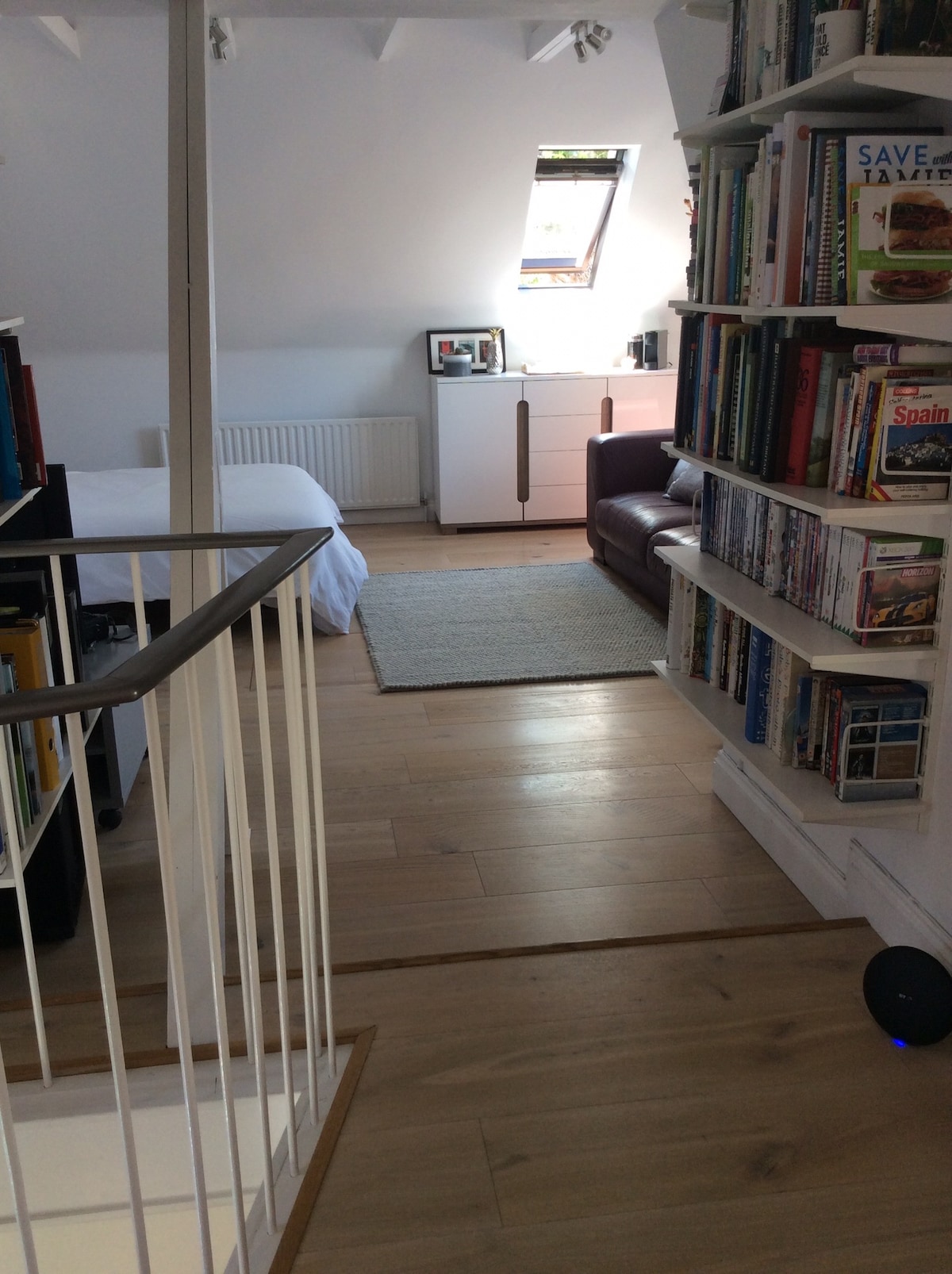 Top performing Airbnb: Village Annex, airport bus, walks & places to eat in Uttlesford