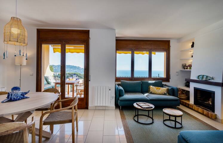 3 Bedrooms 2,5 Bathrooms 6 Guests Pool A/C gallery image 2