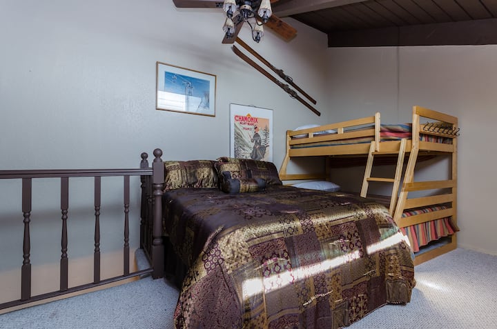 ห้องนอนชั้นบน