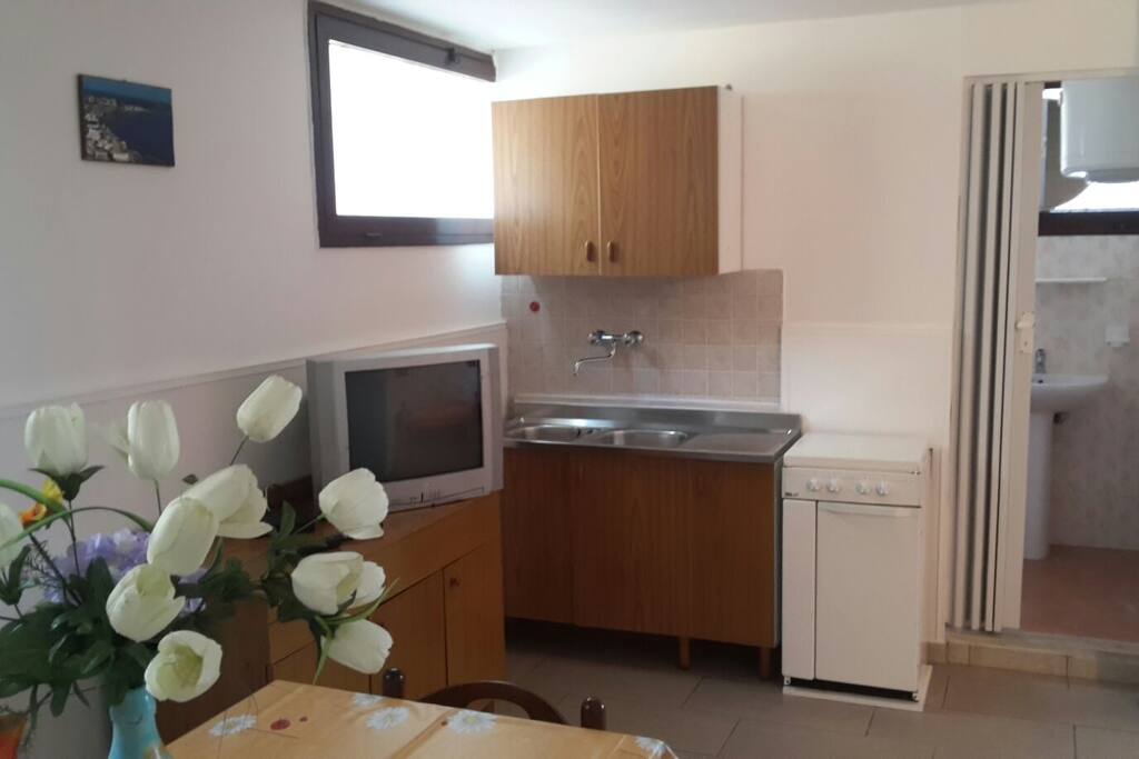 cucina indipendente con accesso bagno privato