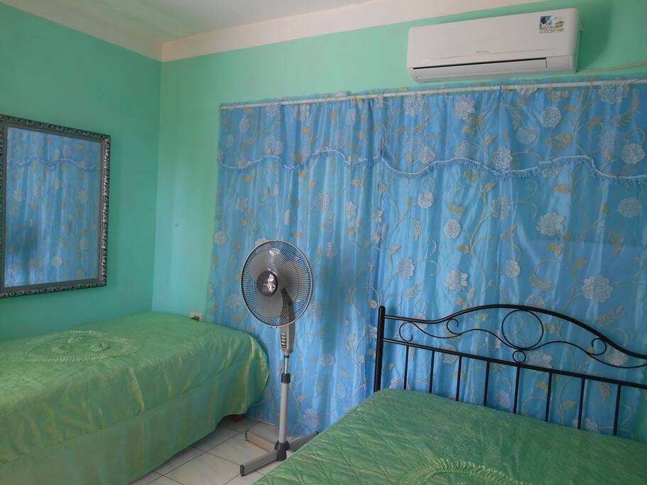 Esta es la primera habitacion.