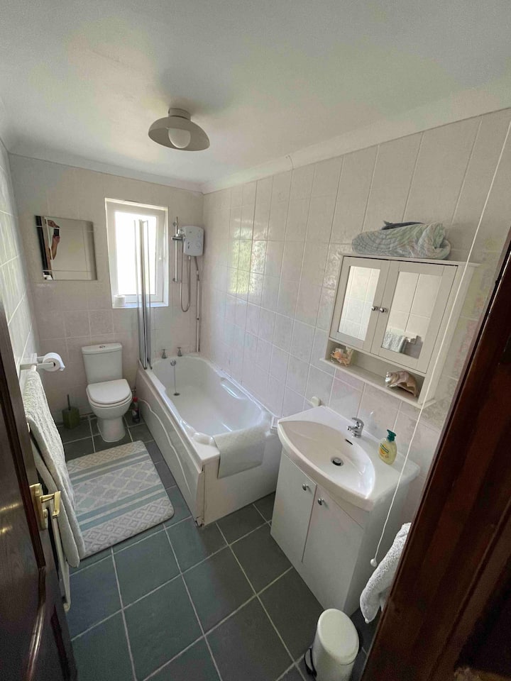 Top 10 Airbnb Vacation Rentals In Porthcawl, UK Updated 2024 Trip101