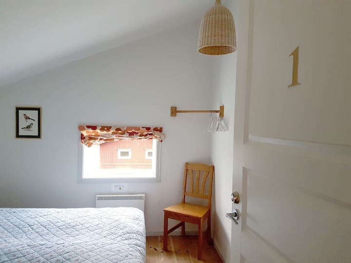 The second bedroom is a bit smaller, it has two single beds that can be put together or separated.