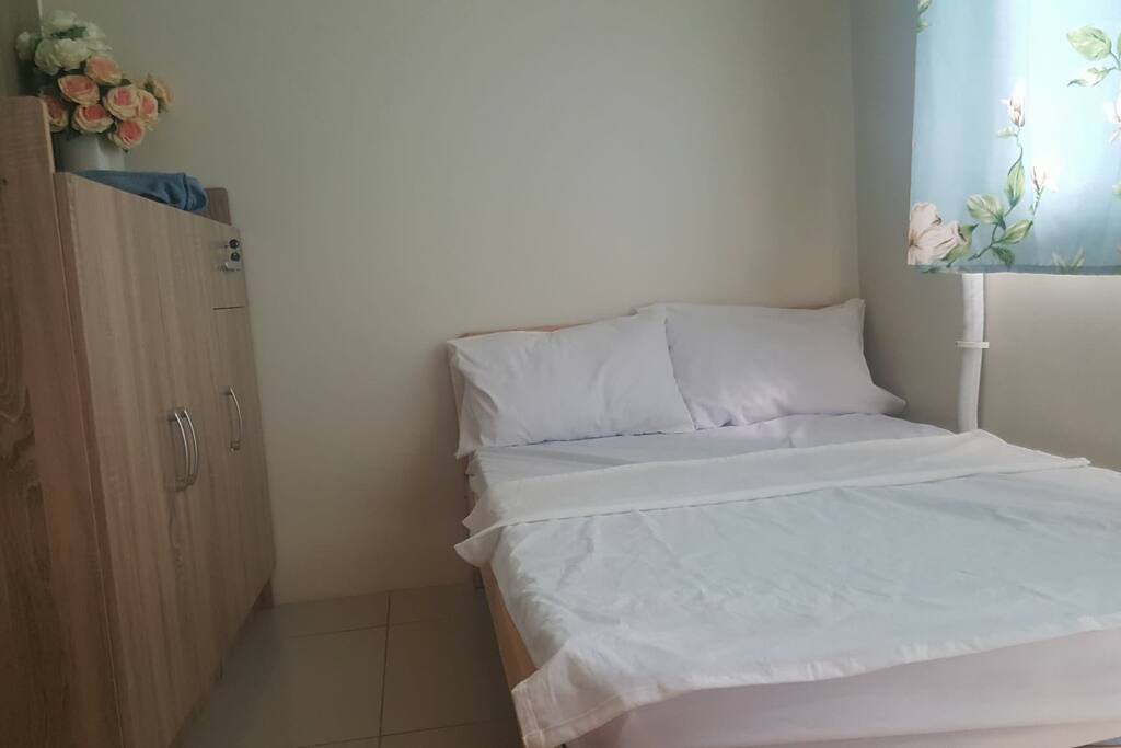 Queen / Double Bed