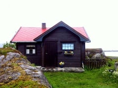 Cabin+in+the+middle+of+Lofoten