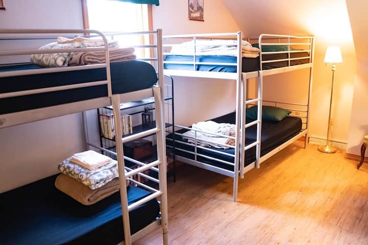 Soba na kat na drugom katu br. 2