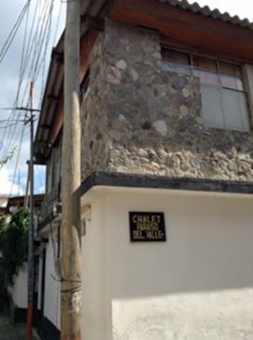 Name at approch to entrance