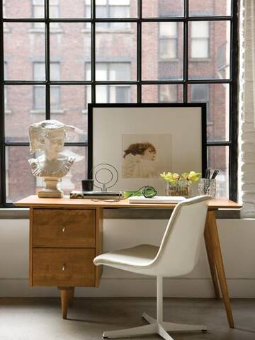 ARTY INDUSTRIAL LOFT gallery image 3