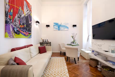 MINILOFT IN AWESOME CITY CENTER LOCATION