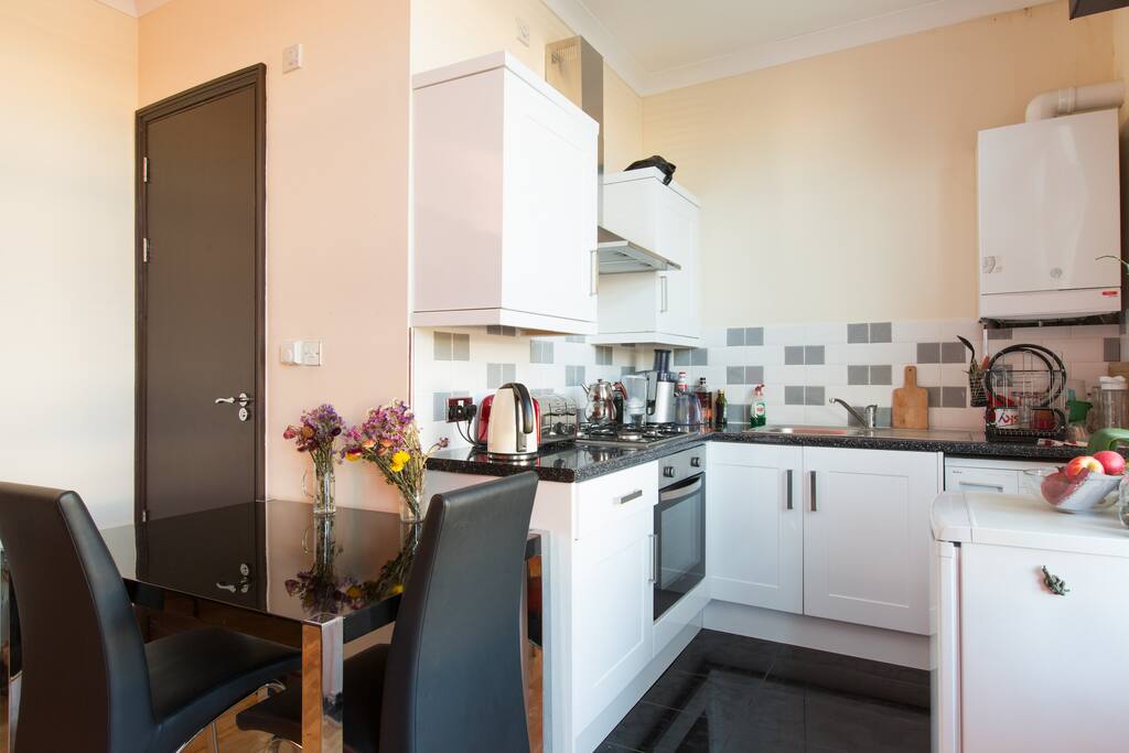 Fully equipped kitchen