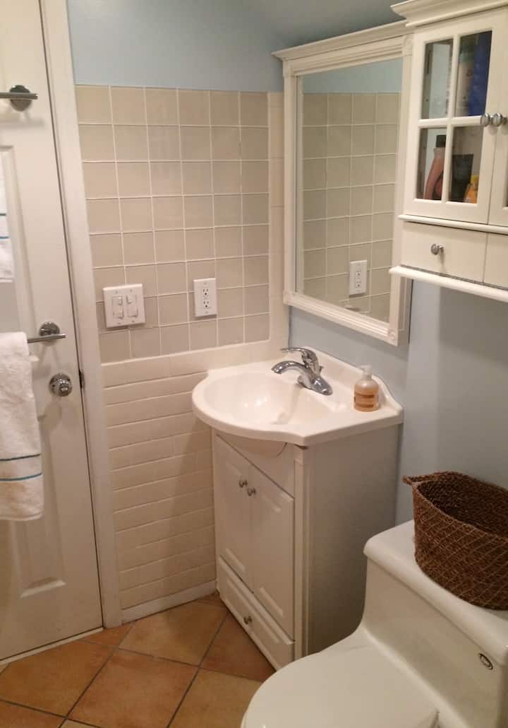 Stunning Garage Apartment! Apartments for Rent in Southampton, New