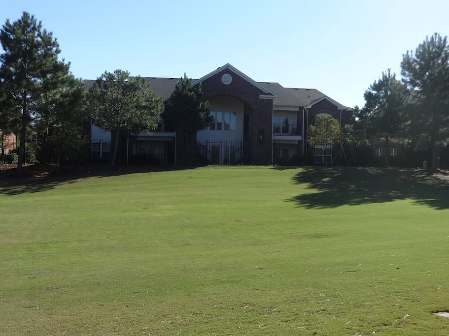 Beautiful Emerald Greens Condo Buildings and Grounds