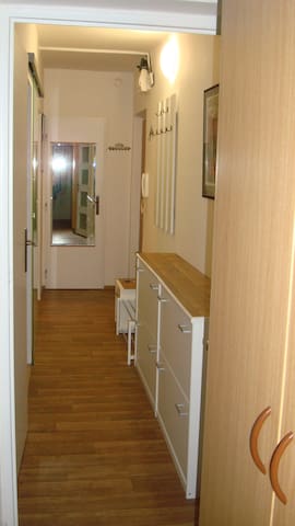 Quiet accommodation - close to everywhere.