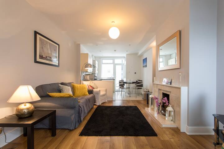 City Centre Modern Townhouse