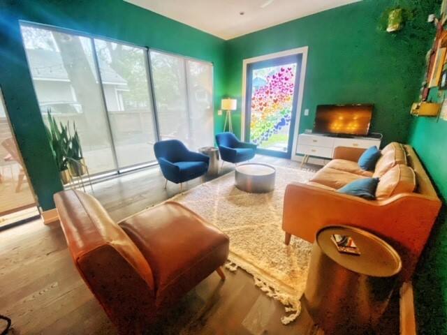 Modern Farmhouse blocks from Rainey and Downtown gallery image 5