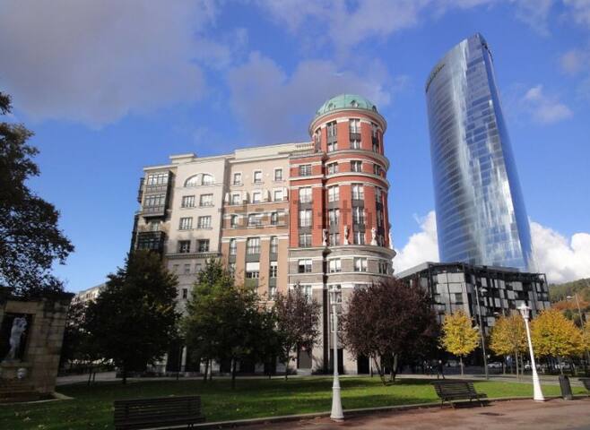 Guggenheim 200m. Plaza Euskadi Apartamento (WIFI) gallery image 2