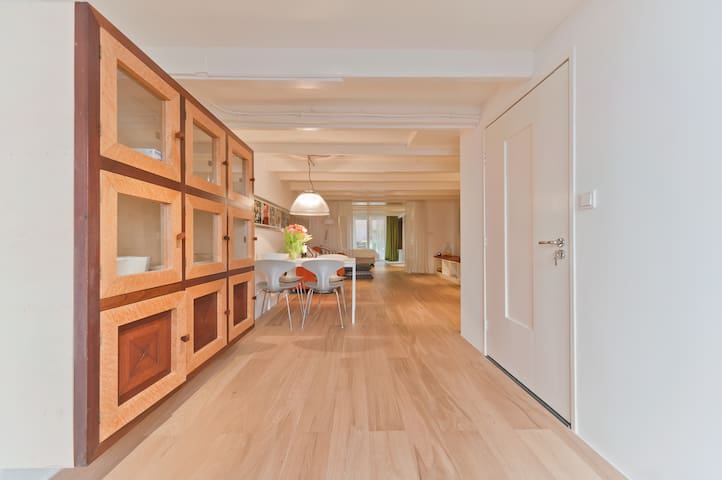 beautiful designed ap.+bikes+garden