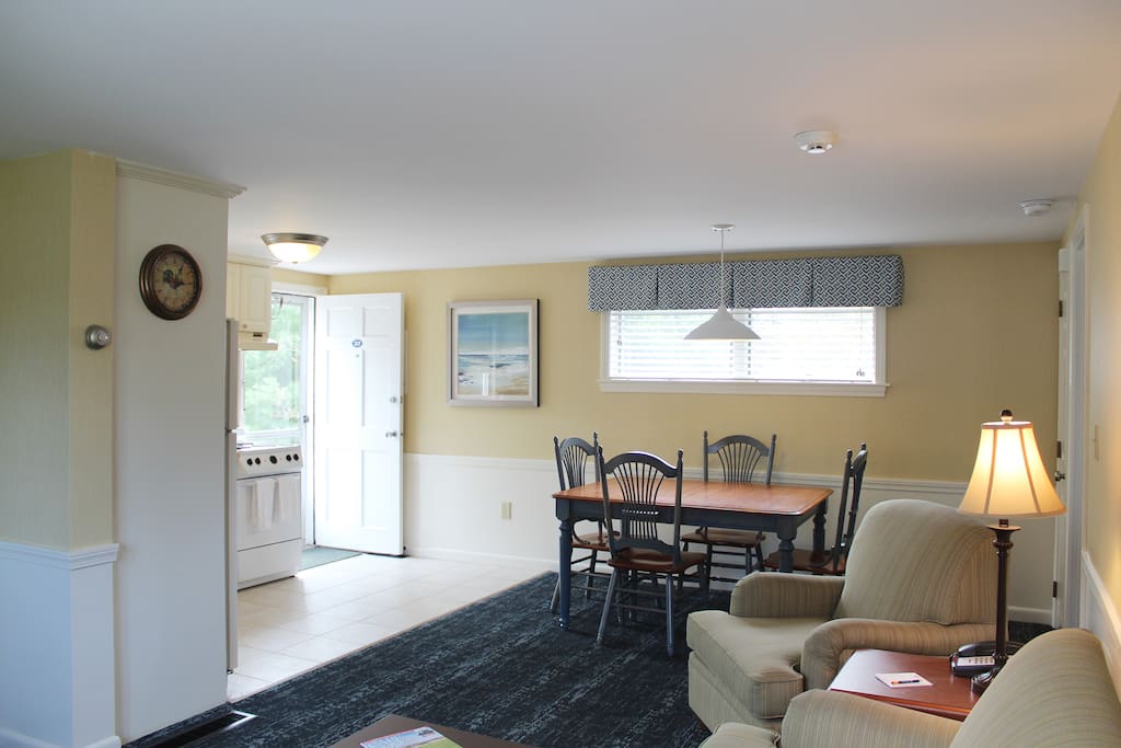 Kitchen/Living Area