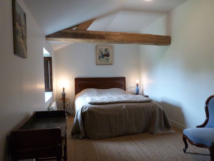 غرفة نوم واحدة بمساحة 19 متر مربع