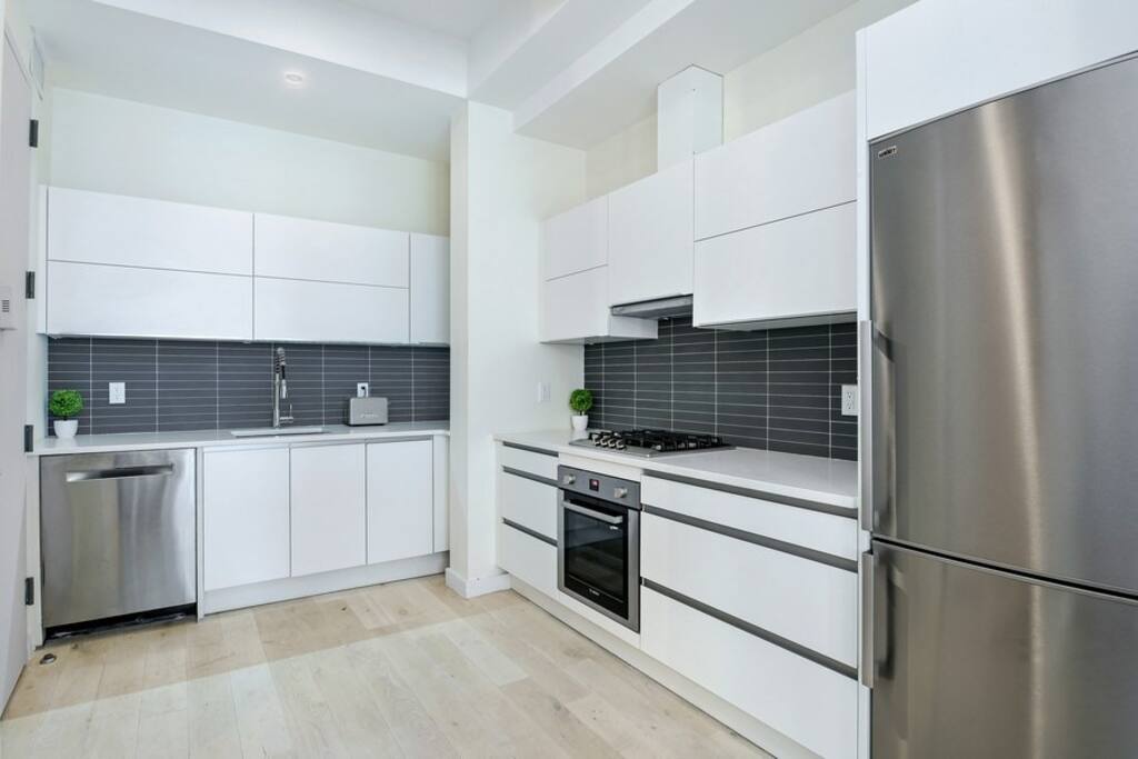 Kitchen with dishwasher