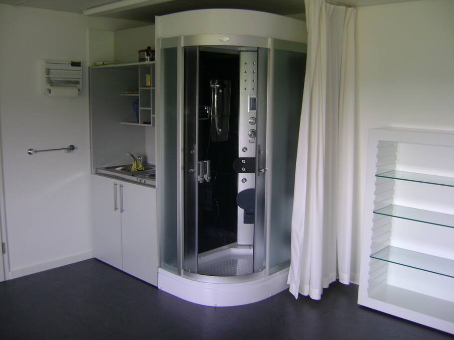 Dusche/Küche