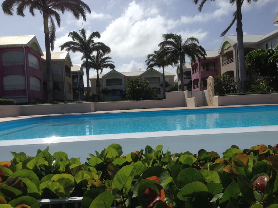 résidence de standing avec piscine