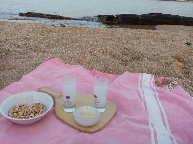 Belle villa d’architecte NAOUSSA PAROS GRECE gallery image 2