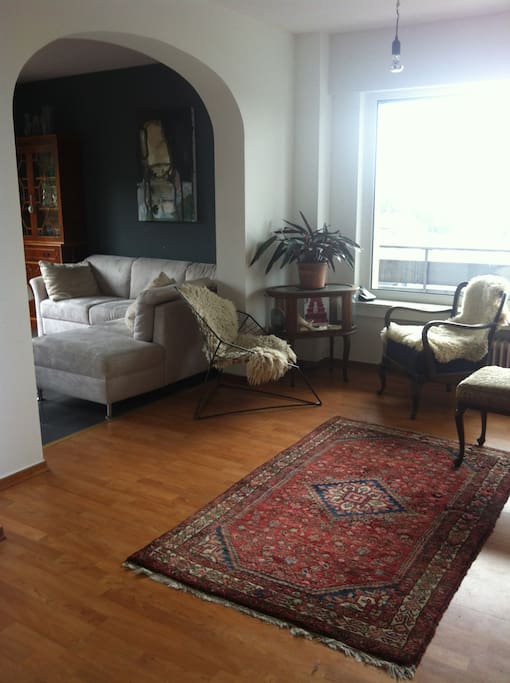 Haus: Wohnzimmer und Klavierzimmer