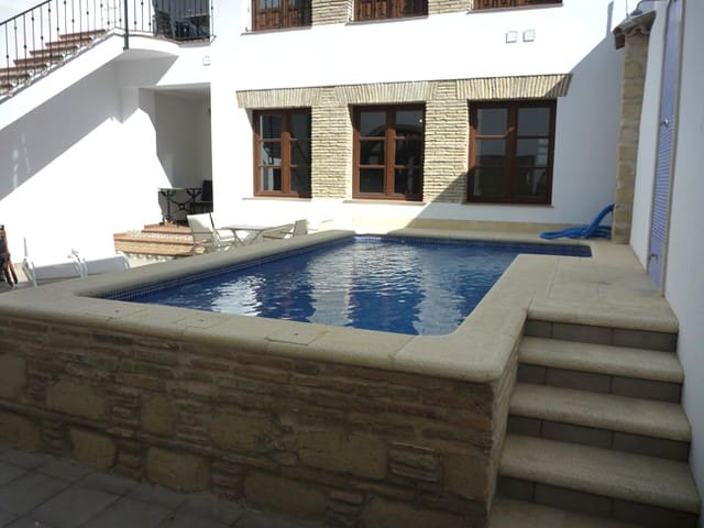 Charming apartment with pool