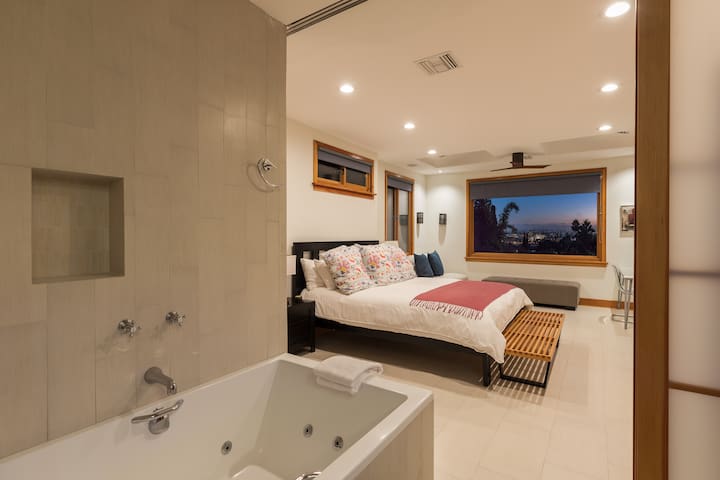 Hollywood Hills Modern Vintage