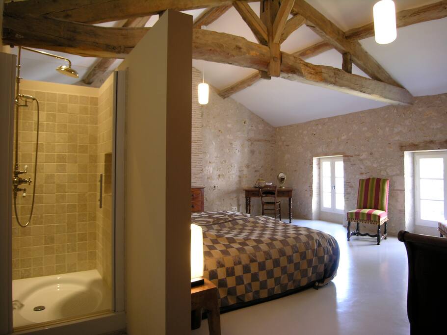 Impression of the bedrooms with bathroom