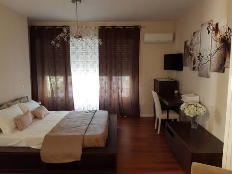 B&B POMPEII RUINS CHARME 3 ROOM 3 BATHROOM 6/8PRS