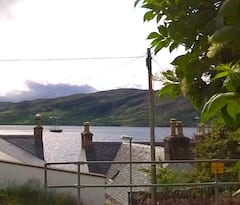 %22Corran+Beg+Bothy%22%2C+studio%2C+sleeps+2%2C+sea+views