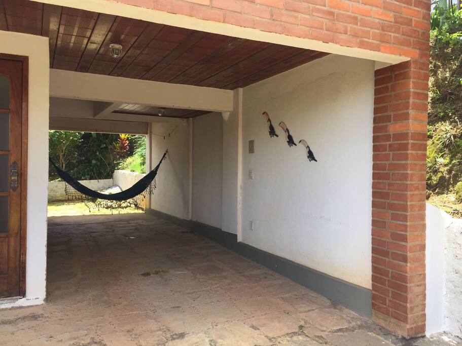 garagem para 2 carros. Rede instalada