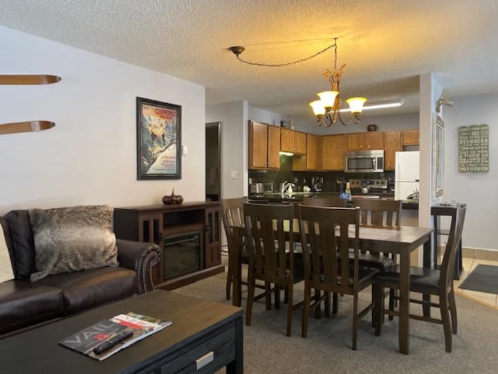 Beaver Creek West Condo / walking distance gondola Apartments for