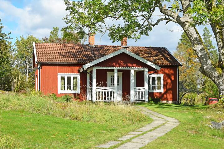 Location. Kyrkogrdsvgen Askersund, Askersunds kommun, rebro ln, 69632 Sweden Add to Map. Memorials, 1 added (100% Askersunds Norra Kyrkogrd in Askersund, rebro ln - Find