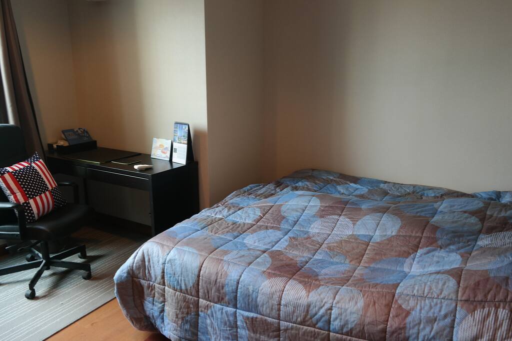 King size bed