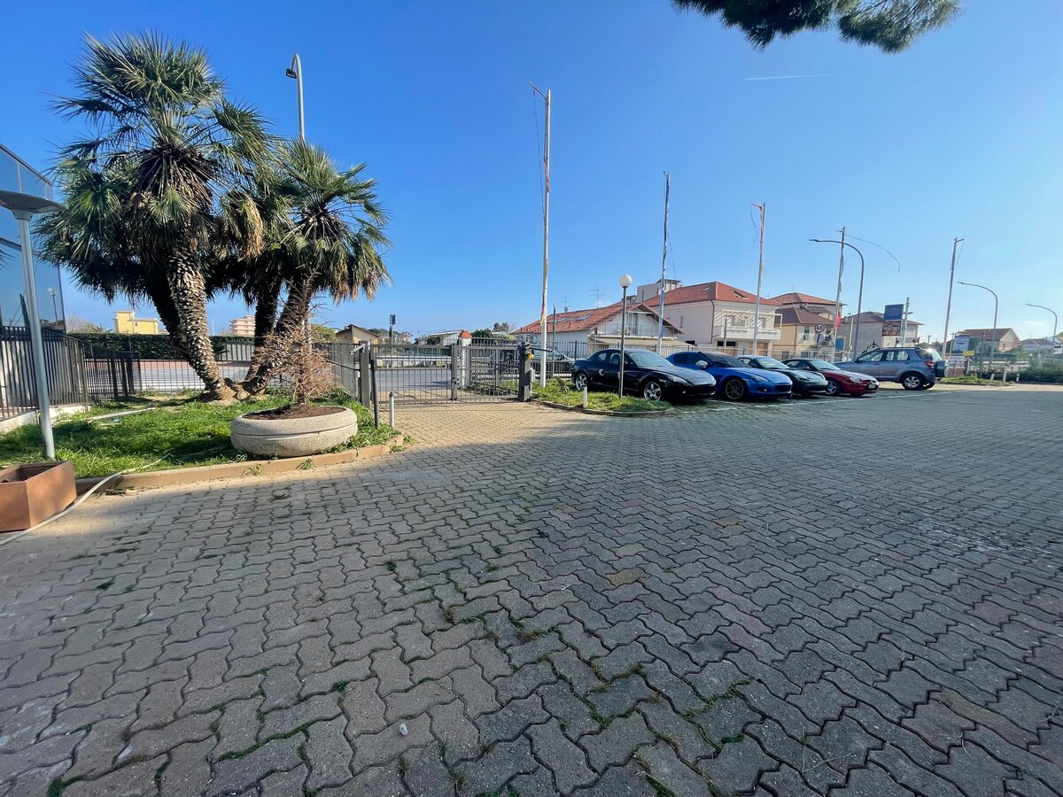 Leistungsstarkes Airbnb: Residence La Lazzarina - Room 1 in Ceriale